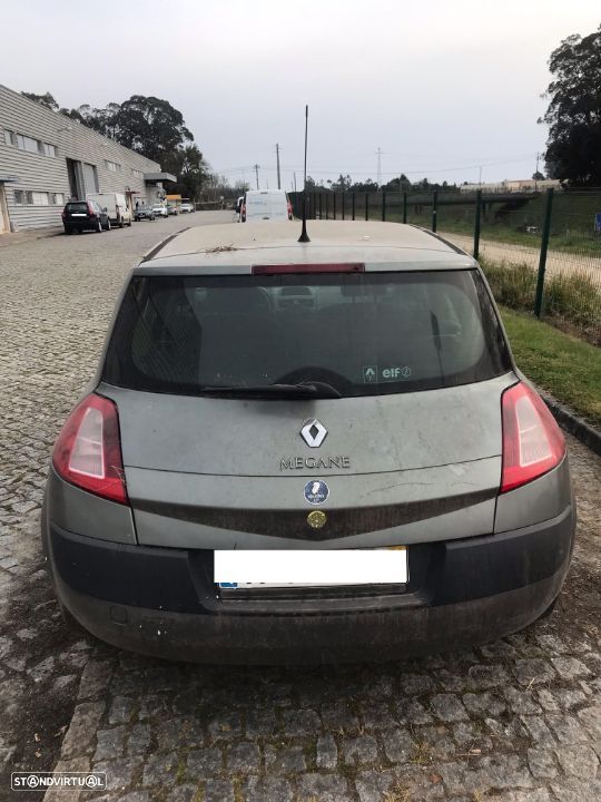 Renault Megane II 1.5 DCi 101cv 5P 2004 - Para Peças - 7