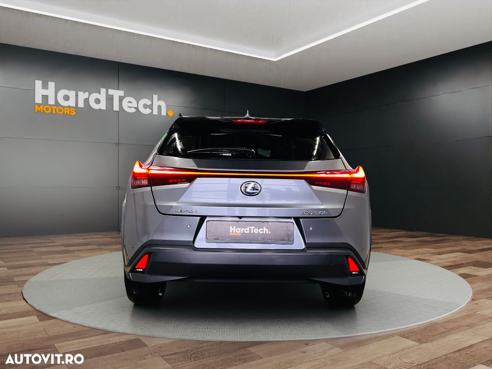 Lexus UX 250h FWD Executive - 6