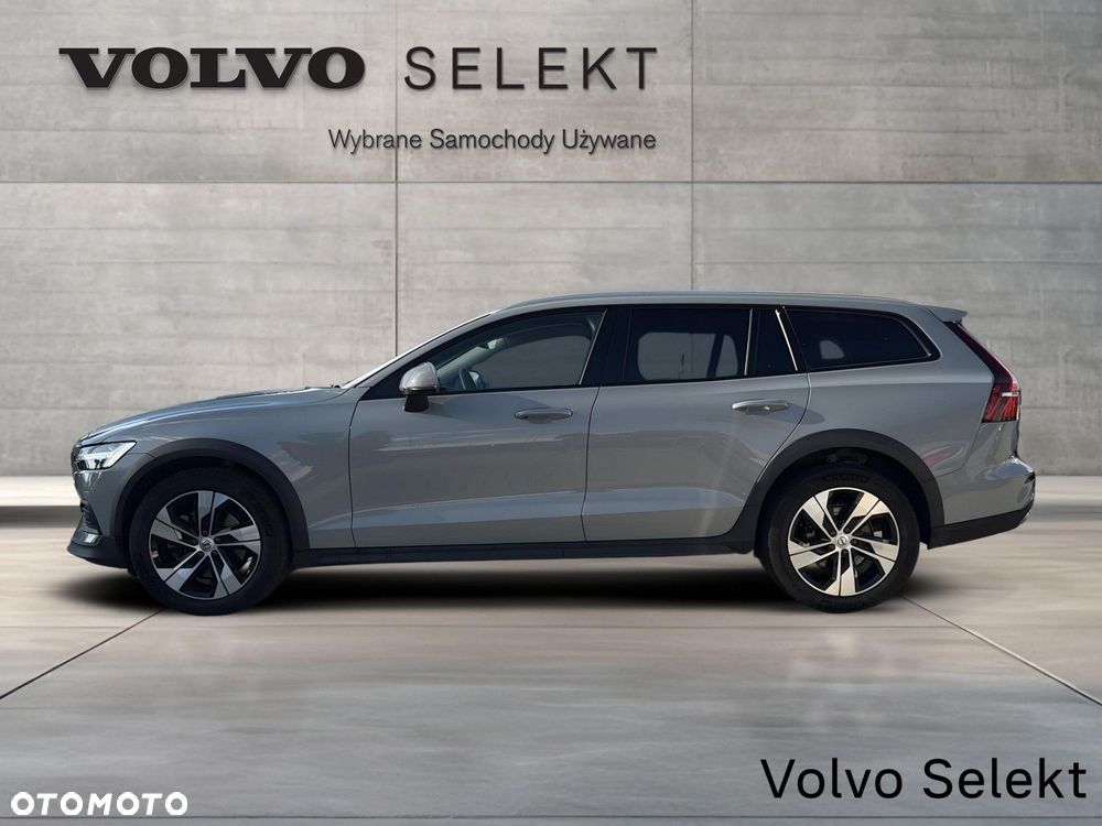Volvo V60 Cross Country - 4