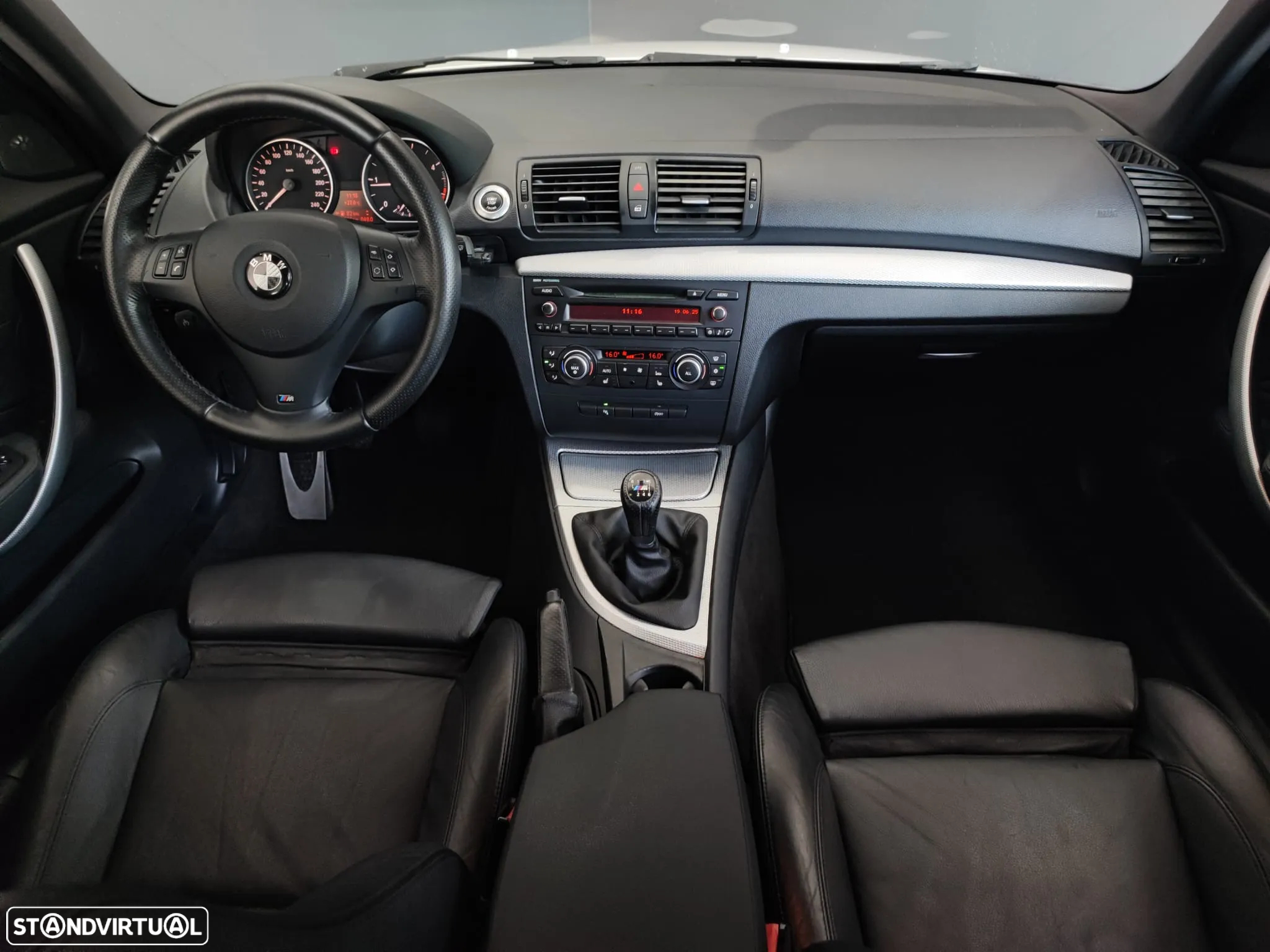 BMW 118 d Pack M - 35