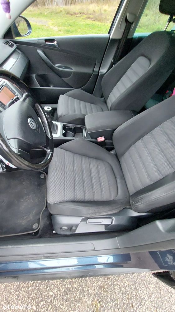 Volkswagen Passat 2.0 TDI DPF Comfortline - 16