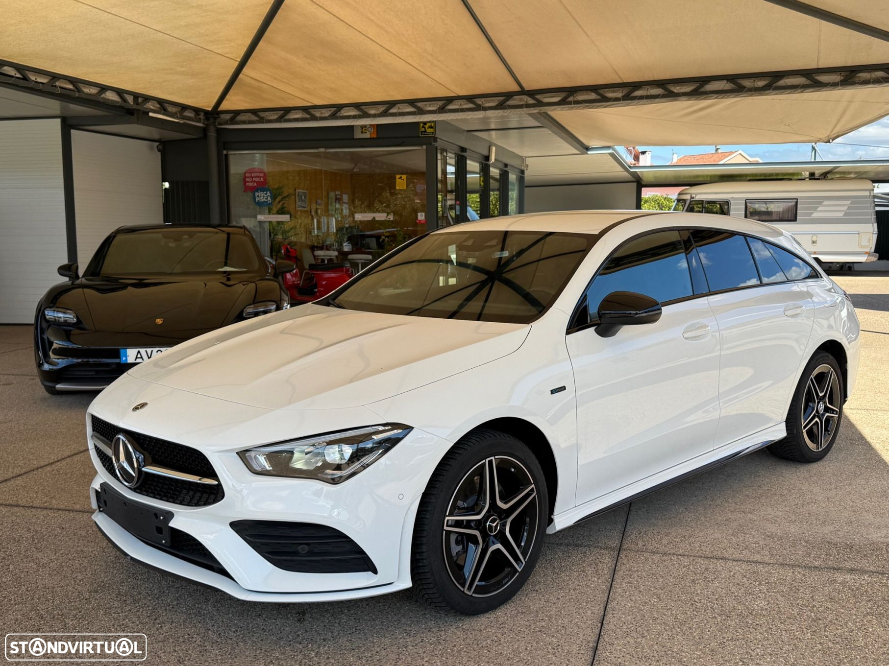 Mercedes-Benz CLA 250 e Shooting Brake AMG Line - 32