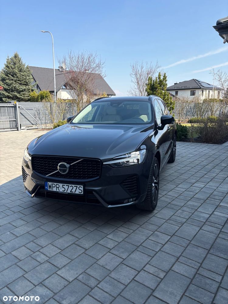 Volvo XC 60 B4 B Plus Dark - 12