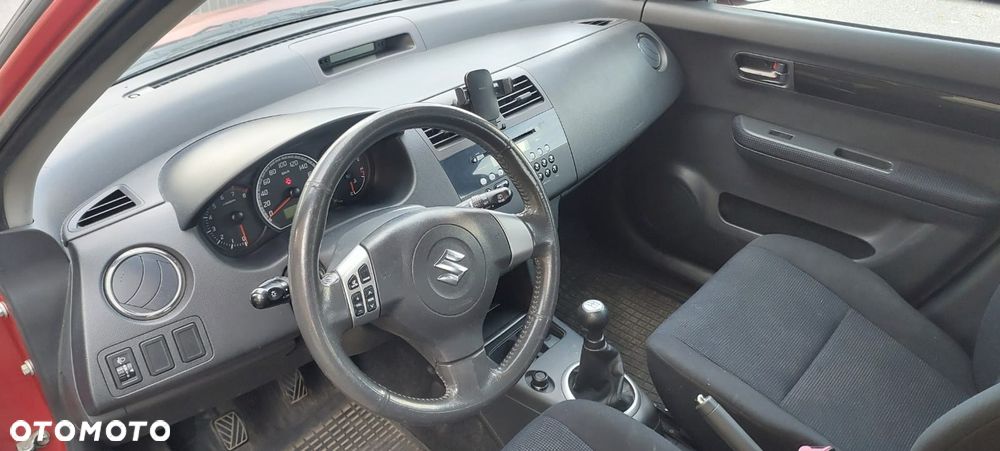 Suzuki Swift - 25