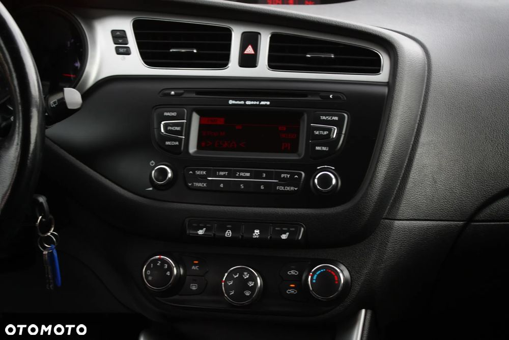 Kia Ceed 1.4 CVVT Vision - 25