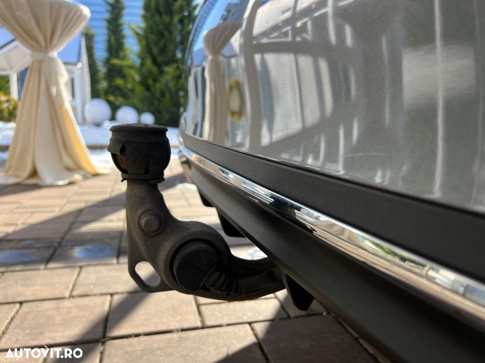 Mercedes-Benz C - 23