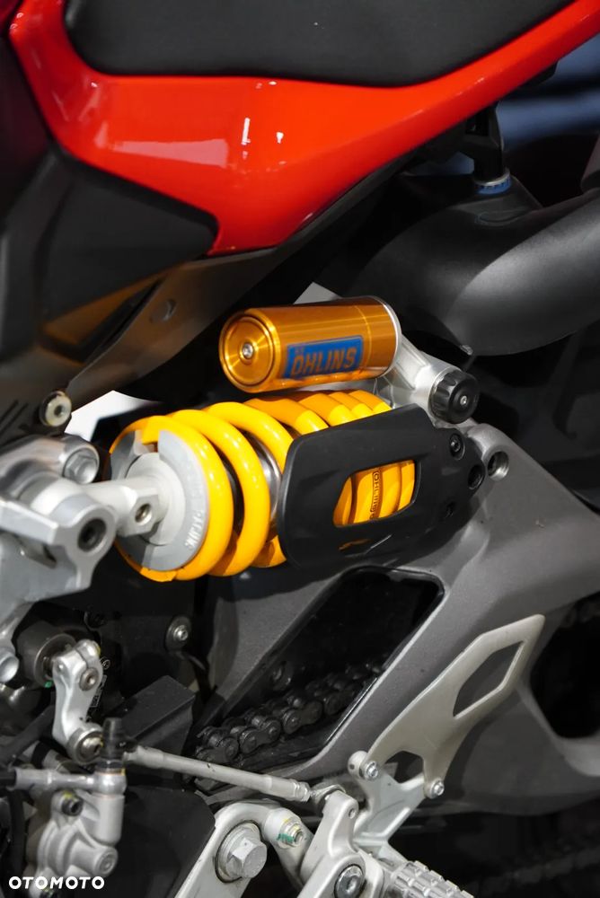 Ducati Streetfighter V2 - 9