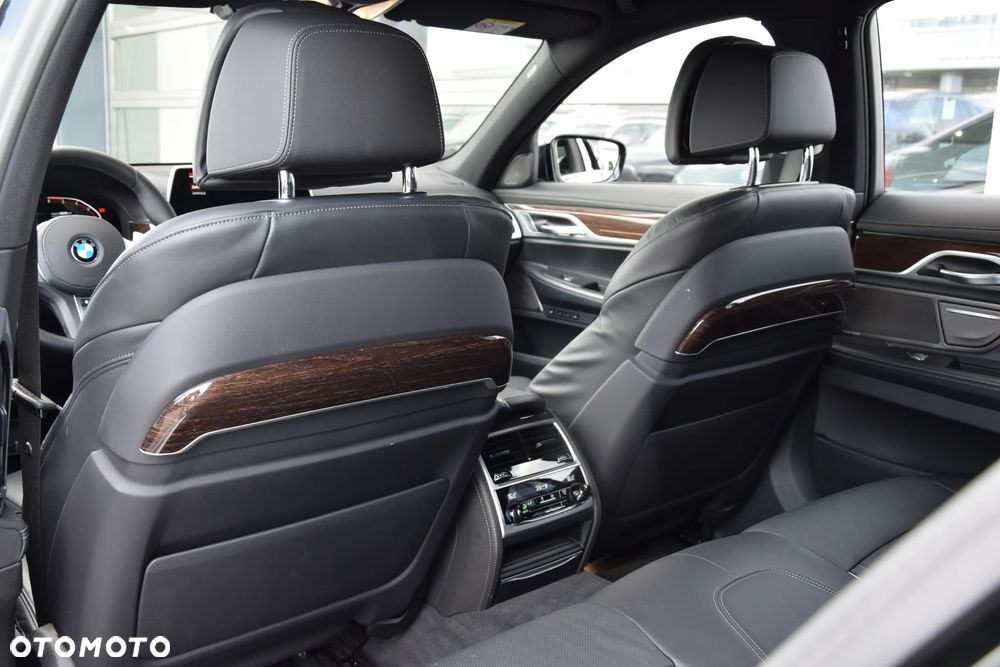 BMW Seria 7 750d xDrive - 21