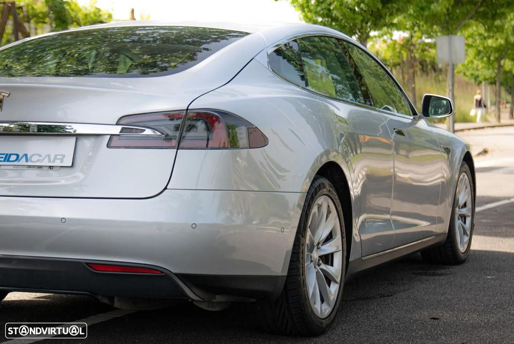 Tesla Model S 70D AWD - 37