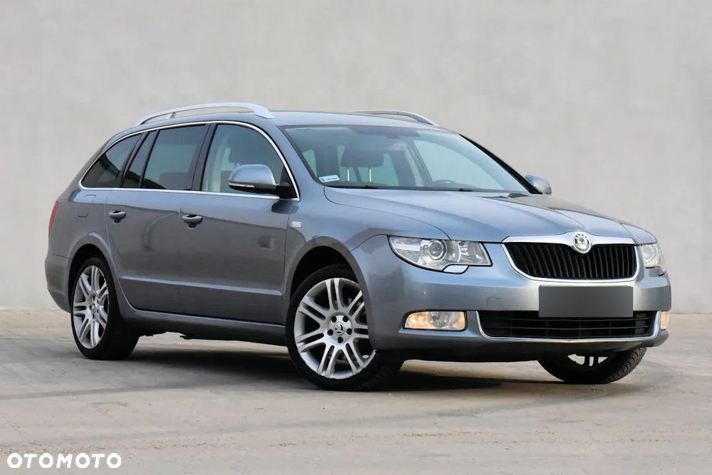 Skoda Superb 2.0 TDI Family DSG - 1