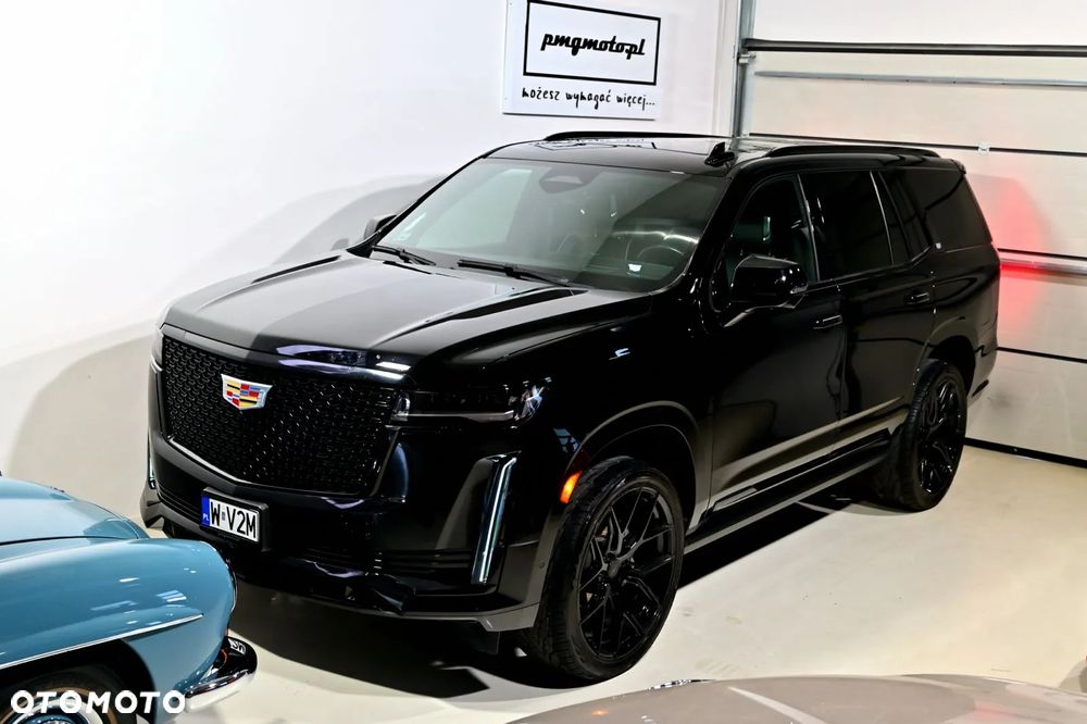 Cadillac Escalade - 3