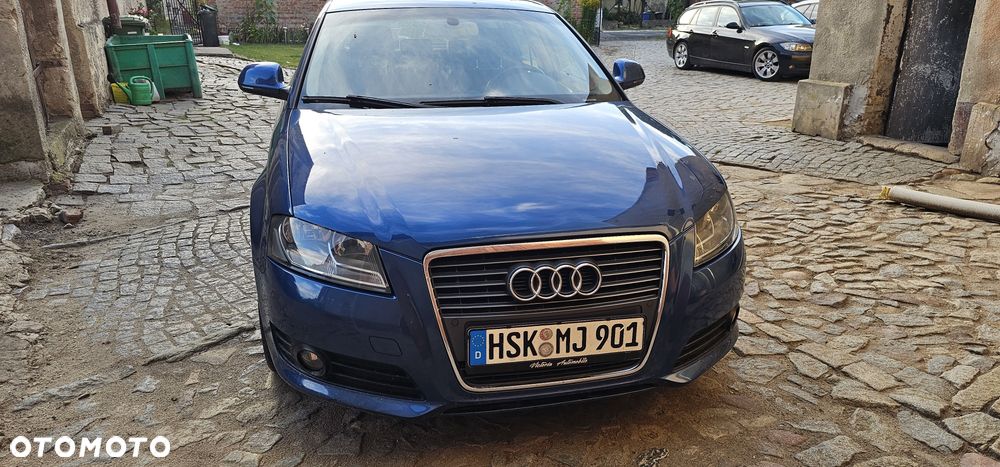 Audi A3 Sportback - 1