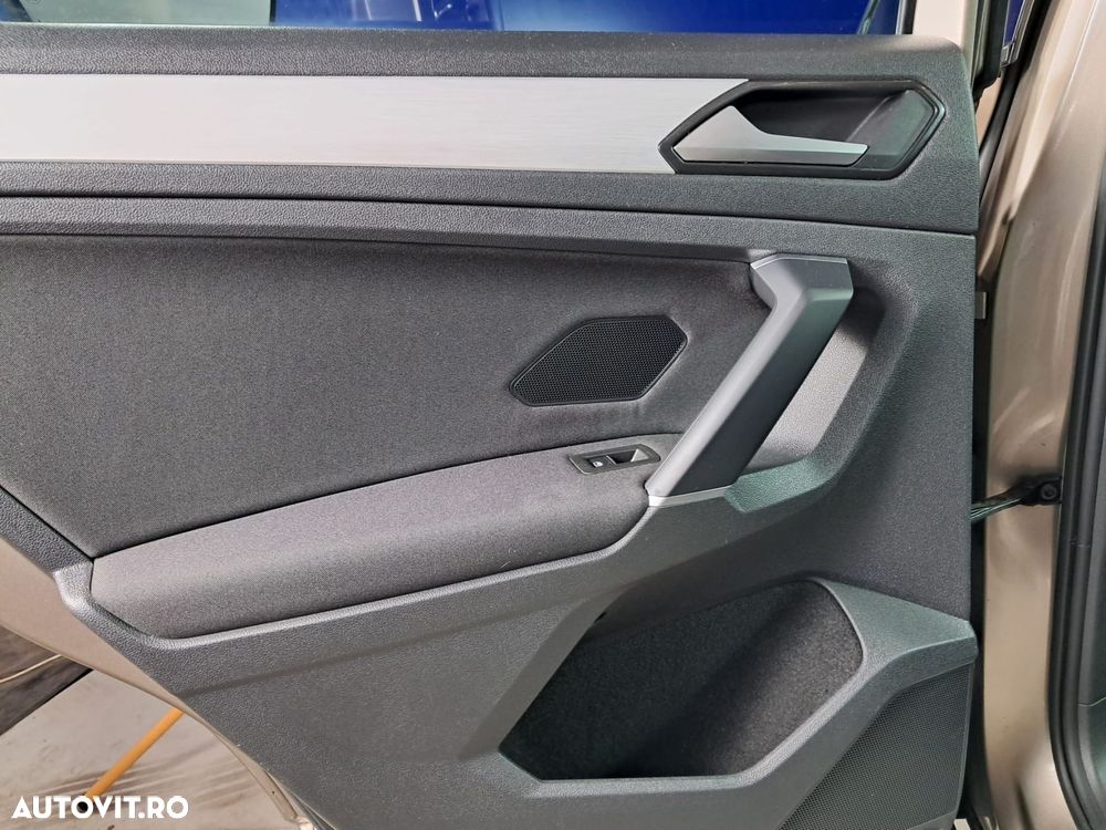 Volkswagen Tiguan - 25
