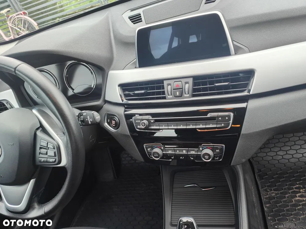 BMW X1 xDrive20d - 13