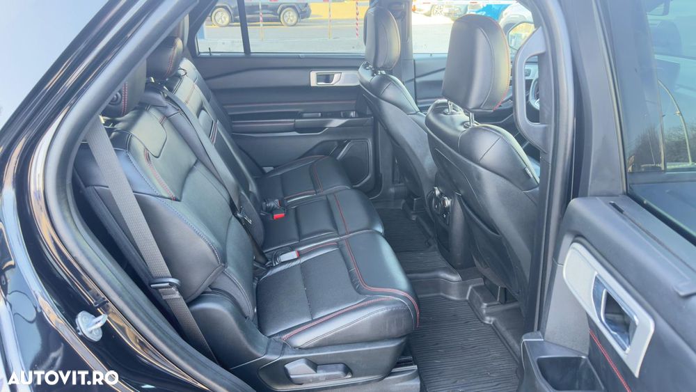 Ford Explorer 3.0 PHEV ST-Line - 17