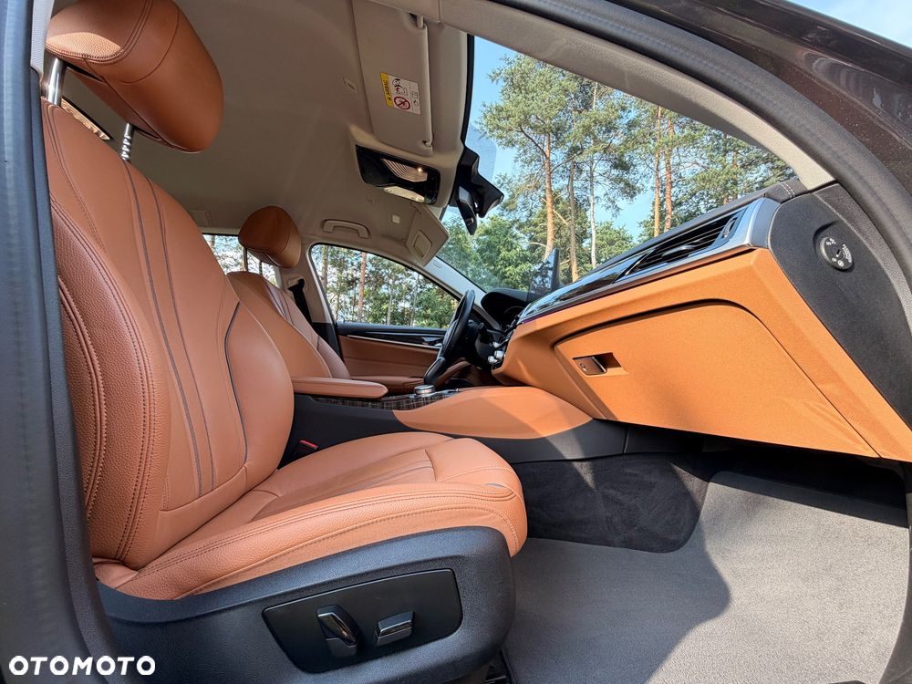 BMW Seria 5 520d Luxury Line - 8