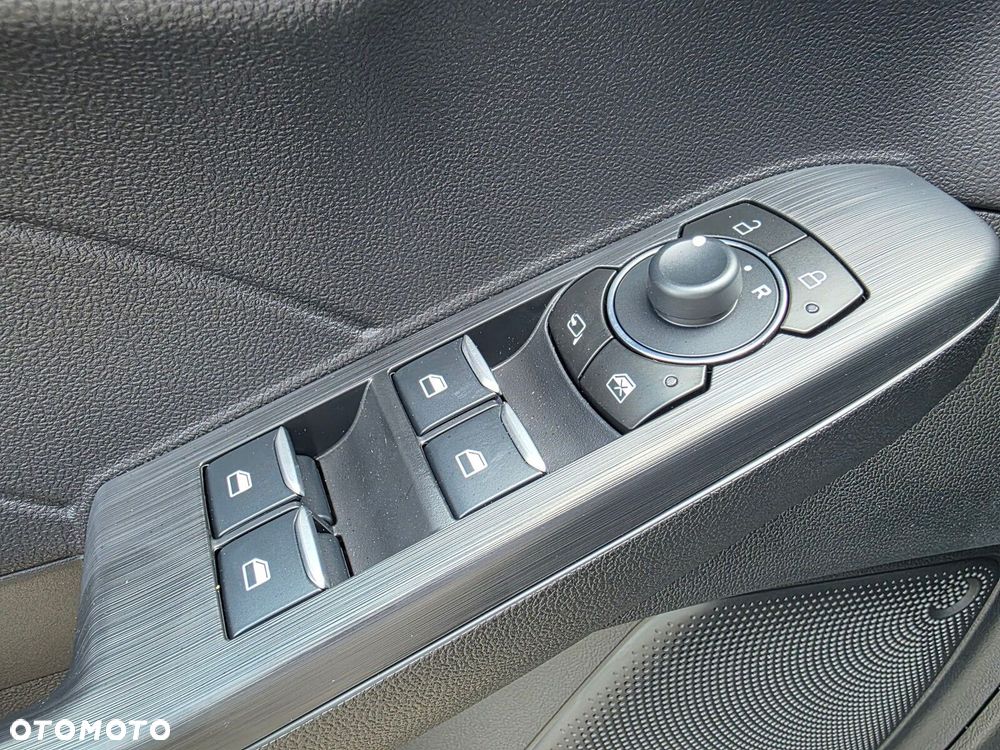 Ford Kuga - 17