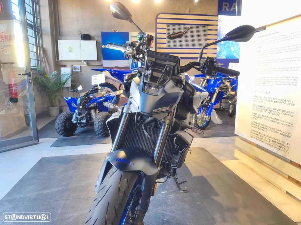 Yamaha MT-09 Y-AMT - 2