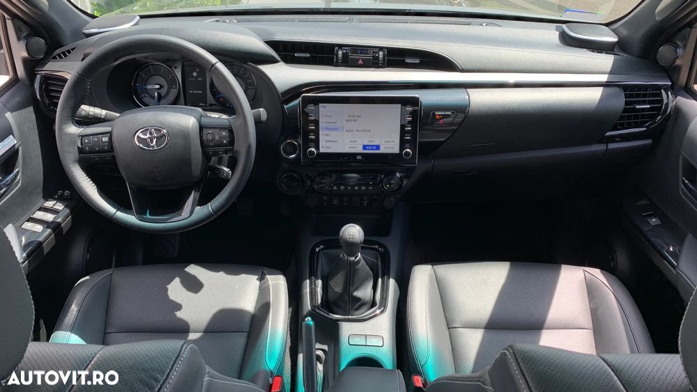 Toyota Hilux - 11