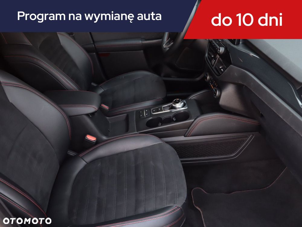 Ford Kuga - 11