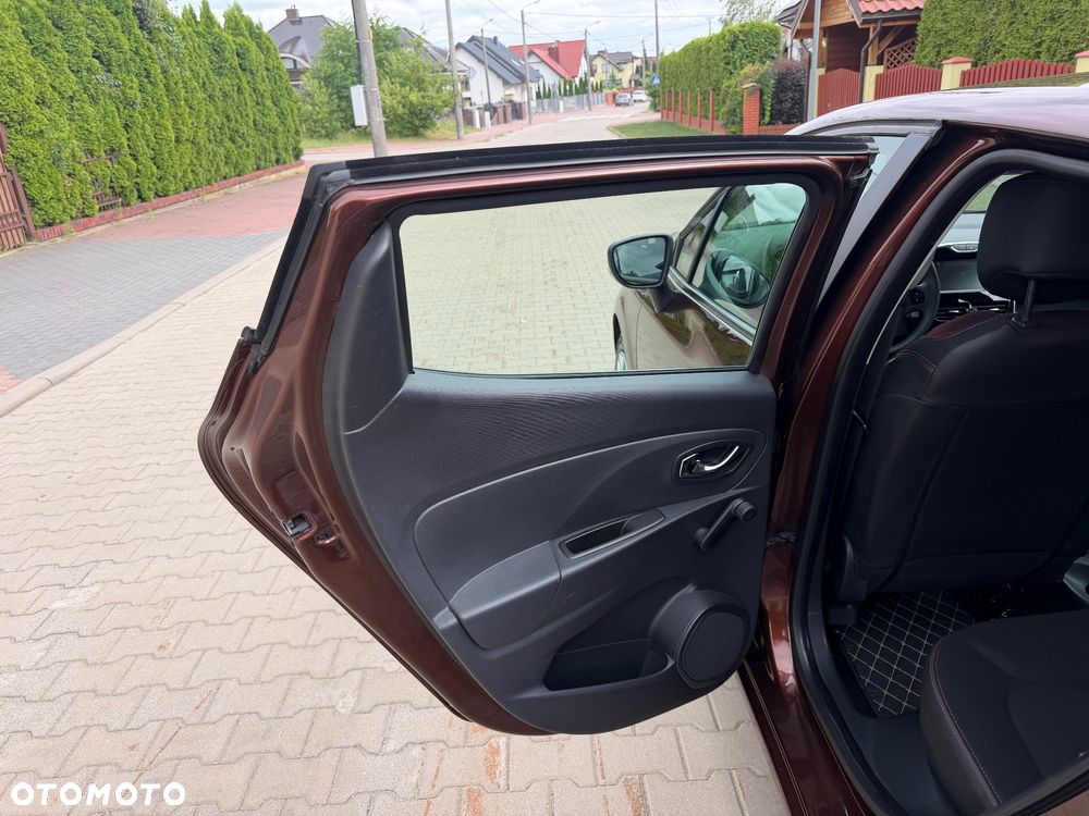Renault Clio 1.2 16V 75 TomTom Edition - 21