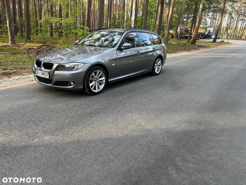 BMW Seria 3 318i Touring - 7