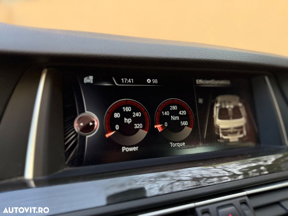 BMW Seria 5 530d xDrive - 15