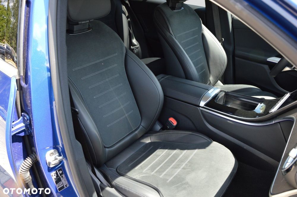 Mercedes-Benz GLC 220 d mHEV 4-Matic AMG Line - 23