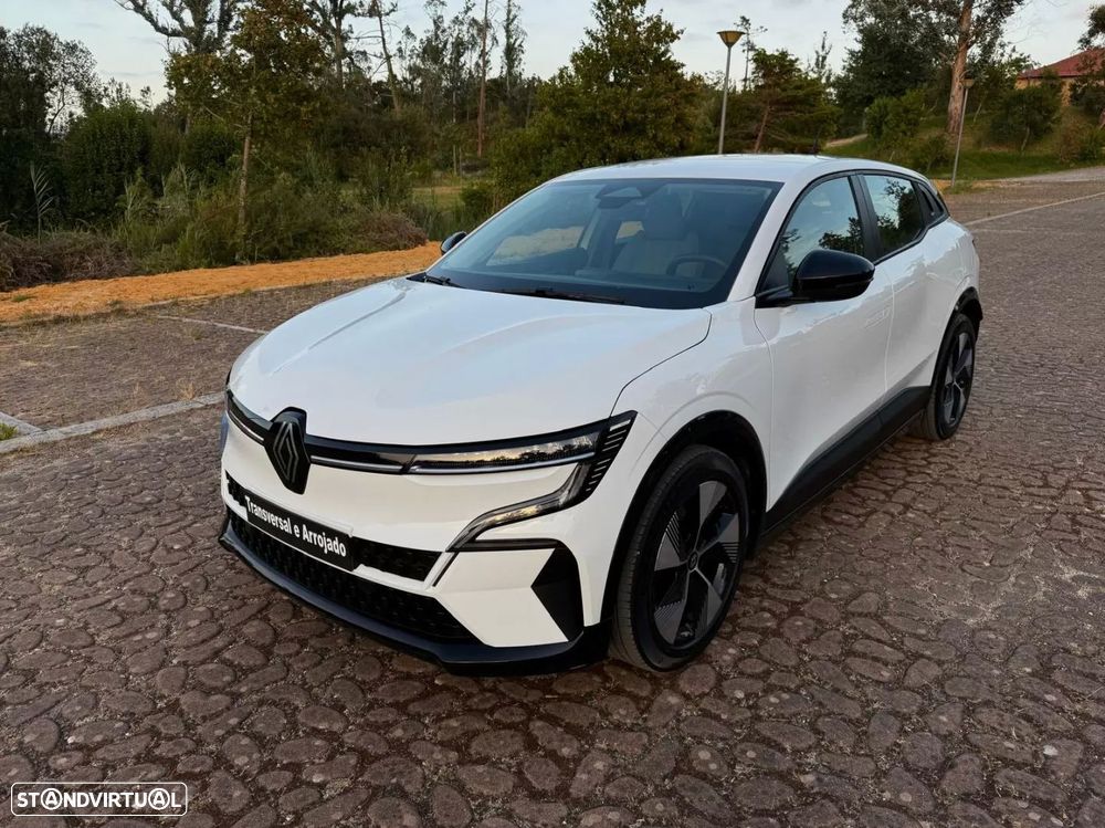 Renault Mégane E-Tech EV40 130hp standard charge Equilibre — fotografia 2