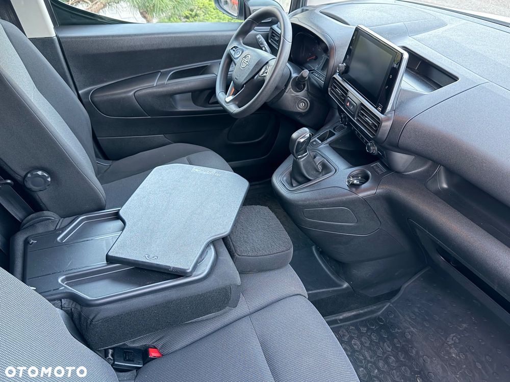 Opel Combo 1.5 CDTI Essentia S&S - 15