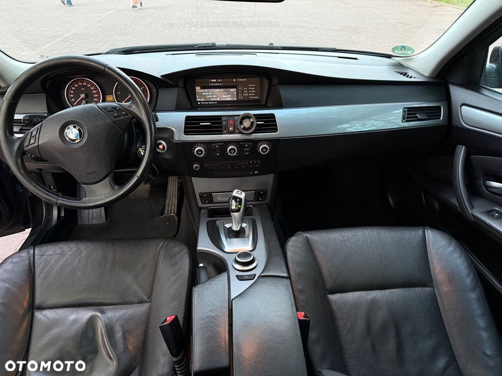 BMW Seria 5 525d Edition Exclusive - 21