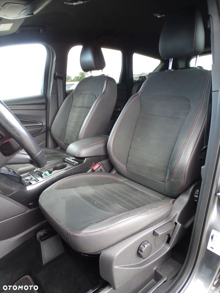 Ford Kuga 2.0 TDCi FWD ST-Line - 9