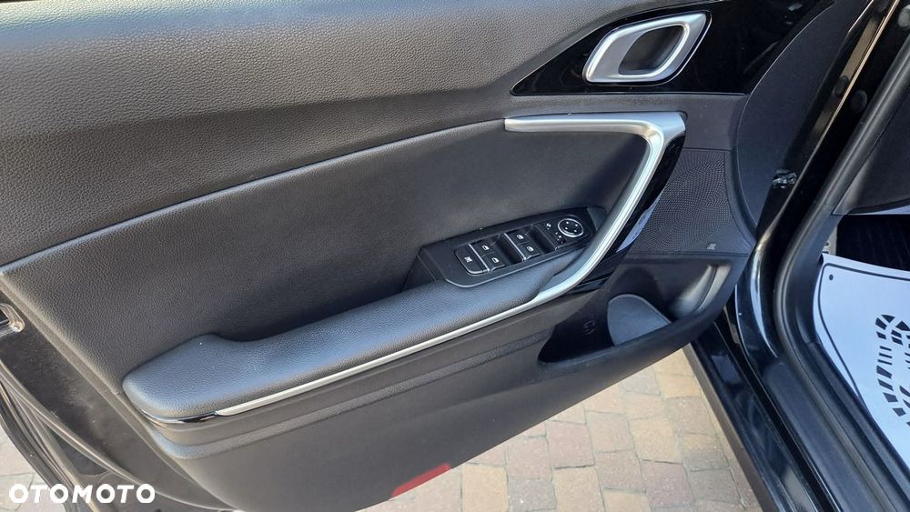 Kia Ceed 1.6 CRDi mHEV Business Line DCT - 21