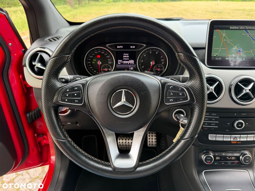 Mercedes-Benz Klasa B 180 7G-DCT Urban - 29