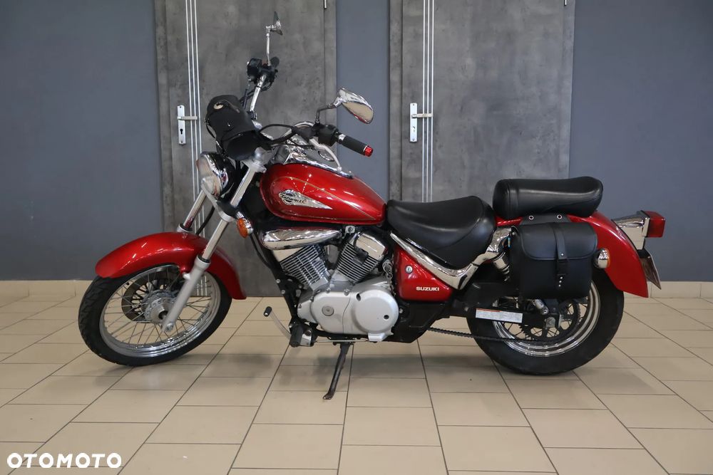 Suzuki Intruder - 6