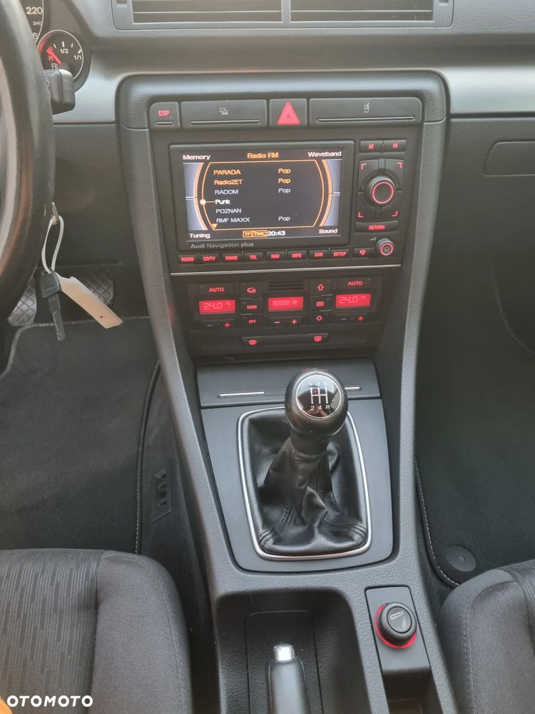 Audi A4 Avant - 13