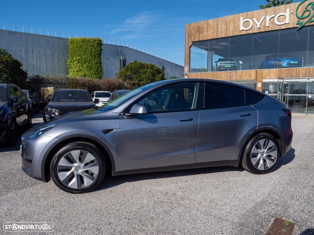 Tesla Model Y Standard - 9