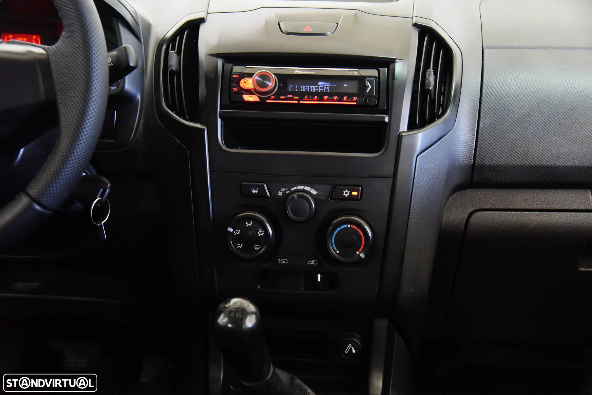 Isuzu D-Max 1.9 Ddi CD 2WD L CH - 12