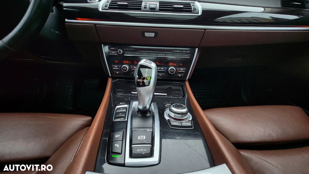 BMW Seria 5 530d xDrive Gran Turismo - 18