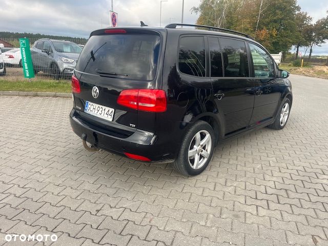 Volkswagen Touran - 5