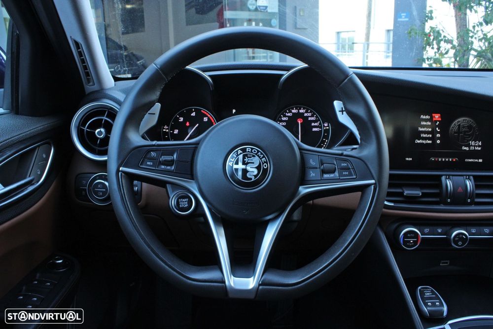 Alfa Romeo Giulia 2.2 D Super AT8 - 7