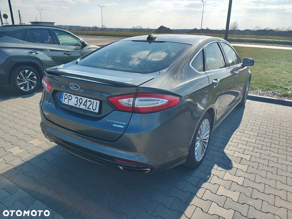 Ford Fusion - 4