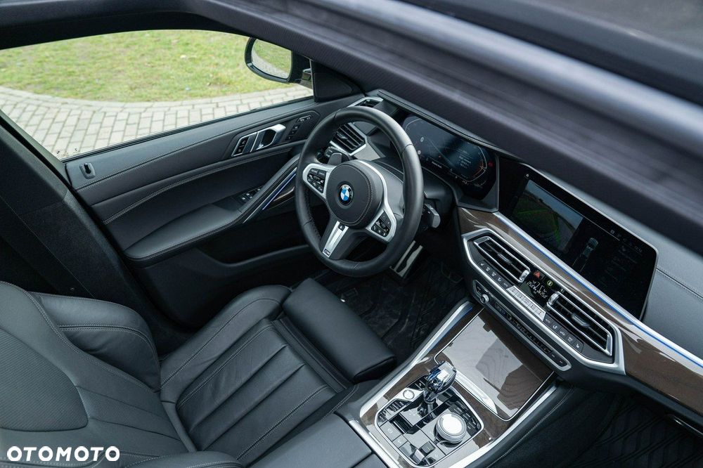BMW X6 xDrive40i - 24
