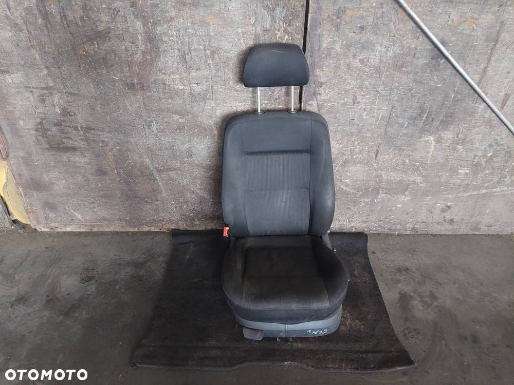 FOTEL LEWY PRZÓD VOLKSWAGEN PASSAT B5 FL - 1