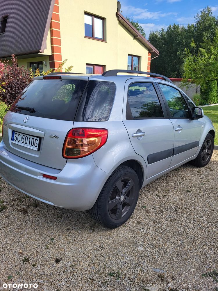 Suzuki SX4 1.6 Premium - 3
