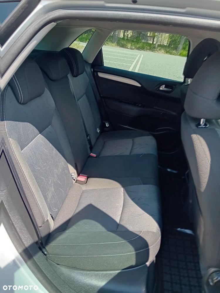 Citroën C4 HDi 90 Attraction - 21
