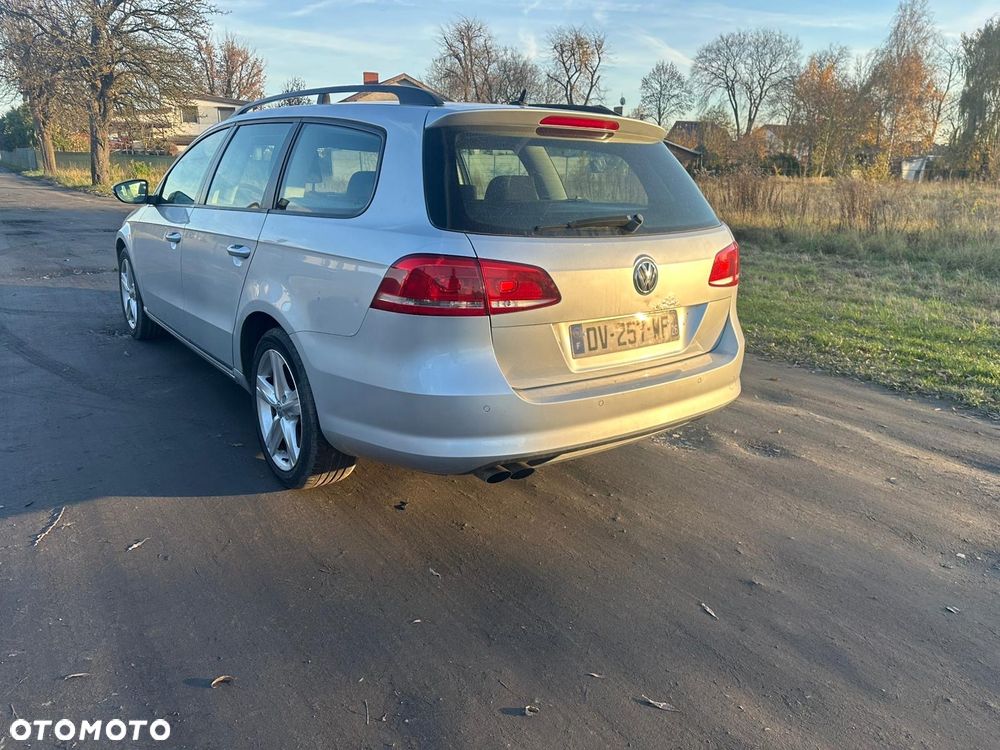 Volkswagen Passat 2.0 TDI Comfortline DSG - 5