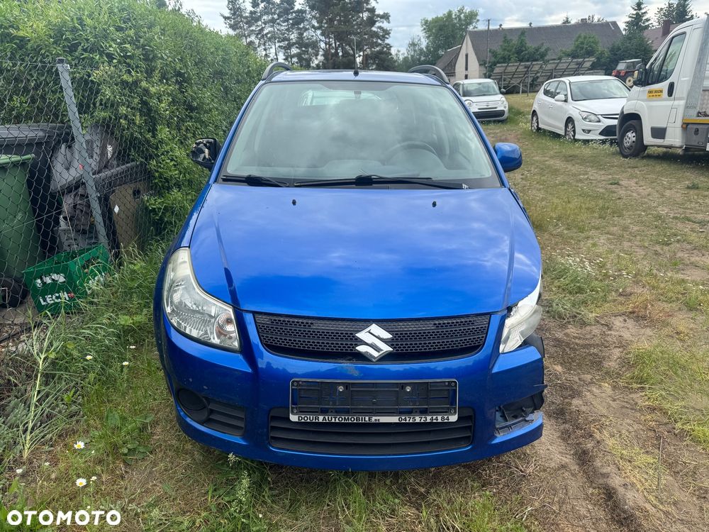 Suzuki SX4 1.5 Streetline 4x2 Classic - 2