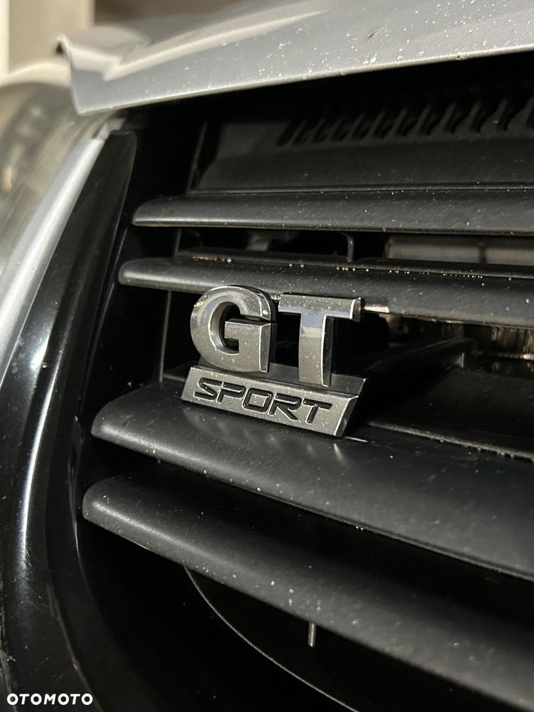Volkswagen Golf V 2.0 TDI DPF GT Sport - 4