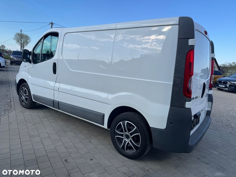 Renault TRAFIC - 9